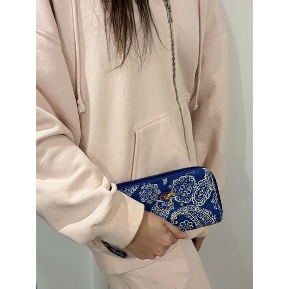 VERA BRADLEY Blue White Zip Embroidered Kansas Univ Jayhawks Wallet Wristlet - Picture 3 of 6